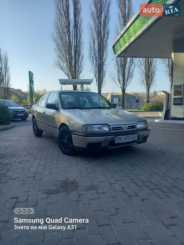 Nissan Primera 1993