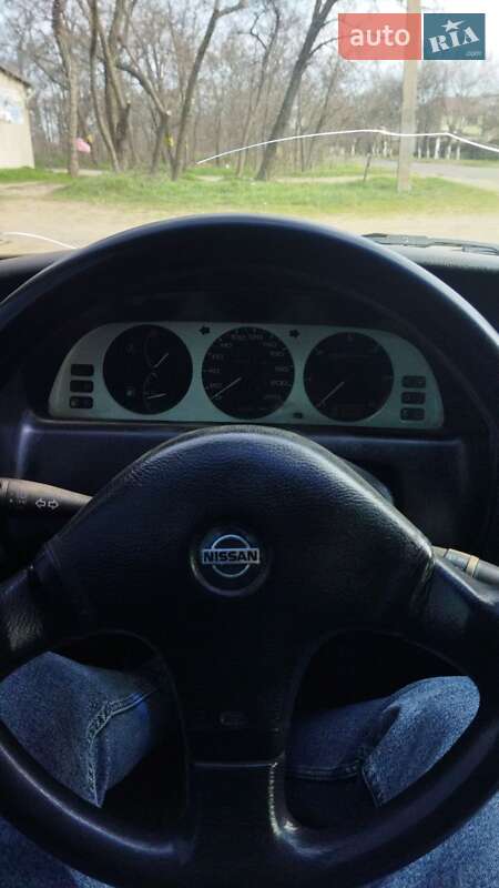 Хетчбек Nissan Primera 1991 в Білгороді-Дністровському