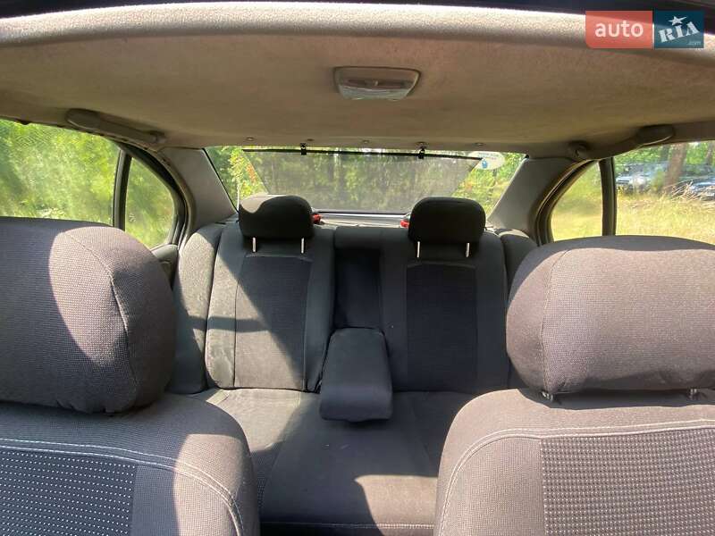 Седан Nissan Primera 1994 в Бородянці