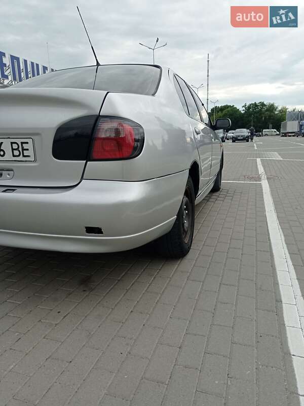 Седан Nissan Primera 2000 в Ковеле