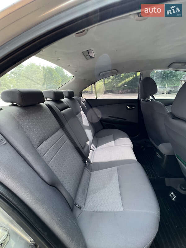 Седан Nissan Primera 2003 в Косове