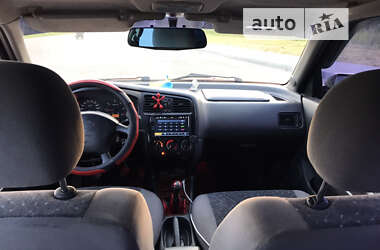 Седан Nissan Primera 1998 в 