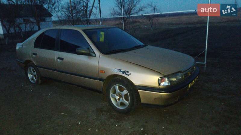 Nissan Primera 1992