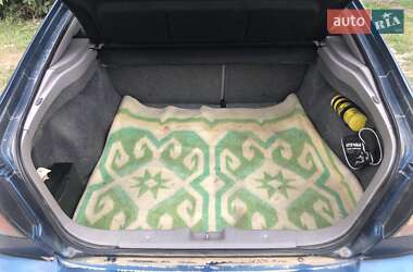Седан Nissan Primera 2001 в 