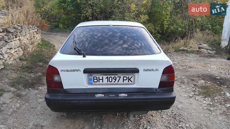 Хетчбек Nissan Primera 1993 в Піщанці