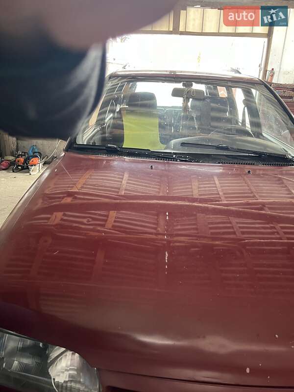 Универсал Nissan Primera 1992 в Зборове