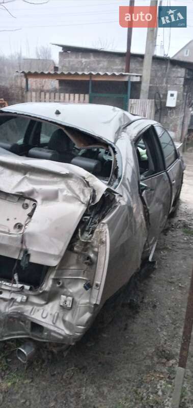 Седан Nissan Primera 2005 в Запоріжжі