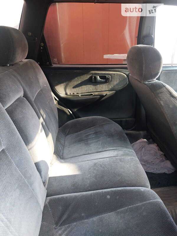 Універсал Nissan Primera 1992 в Одесі