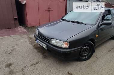 Седан Nissan Primera 1994 в Запорожье