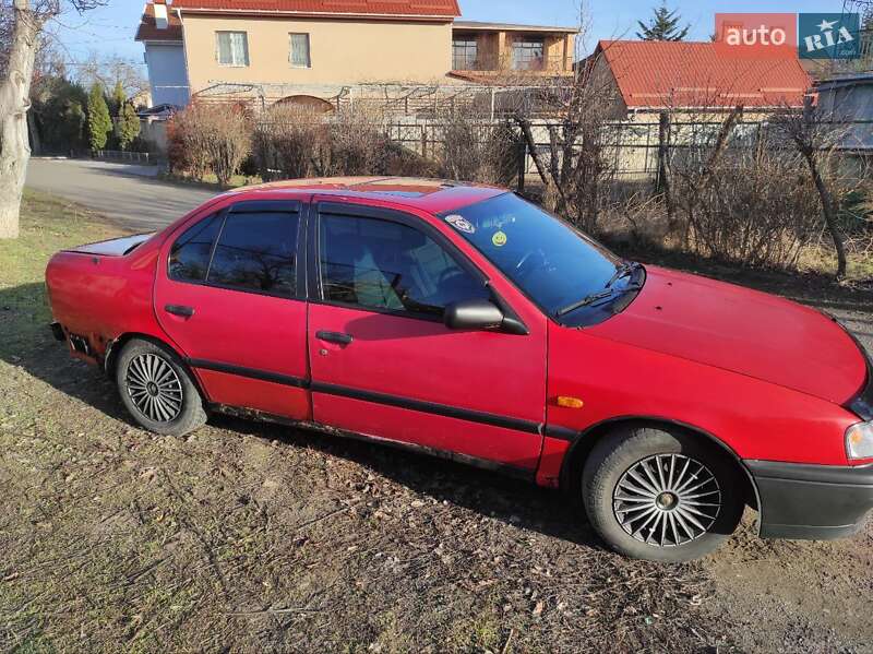 Седан Nissan Primera 1991 в Одессе
