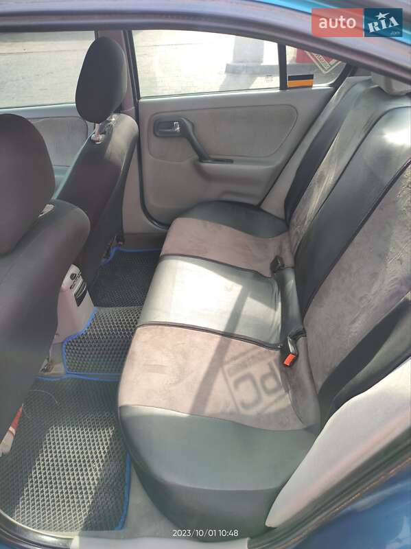 Седан Nissan Primera 2001 в Одессе