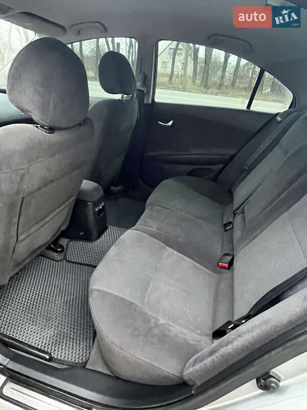 Седан Nissan Primera 2004 в Гайсину