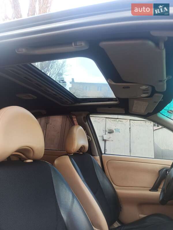 Седан Nissan Primera 2000 в Виннице