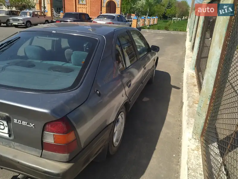 Nissan Primera 1990