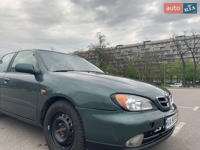 Седан Nissan Primera 2001 в Києві