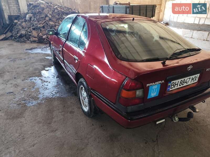 Хетчбек Nissan Primera 1993 в Запоріжжі