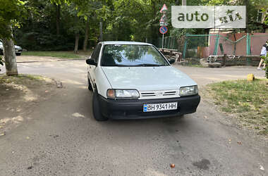 Седан Nissan Primera 1995 в Одесі