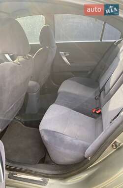 Седан Nissan Primera 2006 в Жовкві