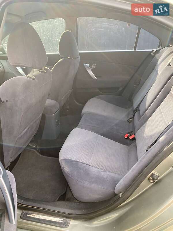 Седан Nissan Primera 2006 в Жовкве