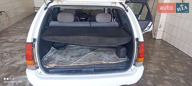 Універсал Nissan Primera 1990 в Овідіополі