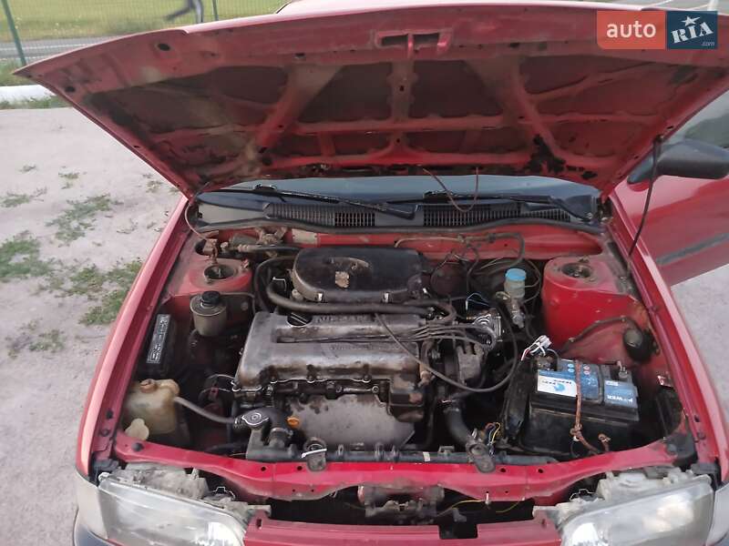 Седан Nissan Primera 1990 в Василькові