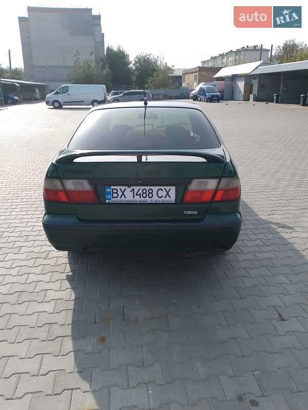 Седан Nissan Primera 1996 в Староконстантинове