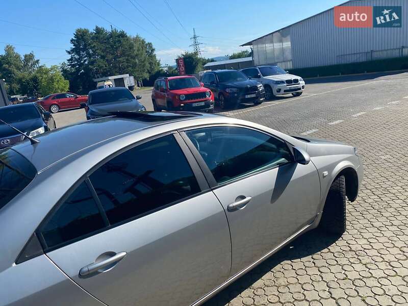 Седан Nissan Primera 2003 в Чернівцях