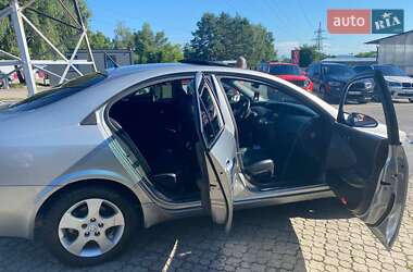 Седан Nissan Primera 2003 в Черновцах