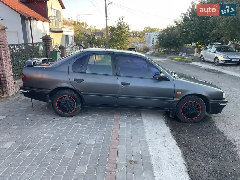 Nissan Primera 1993