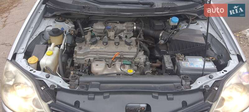 Ліфтбек Nissan Primera 2003 в Києві