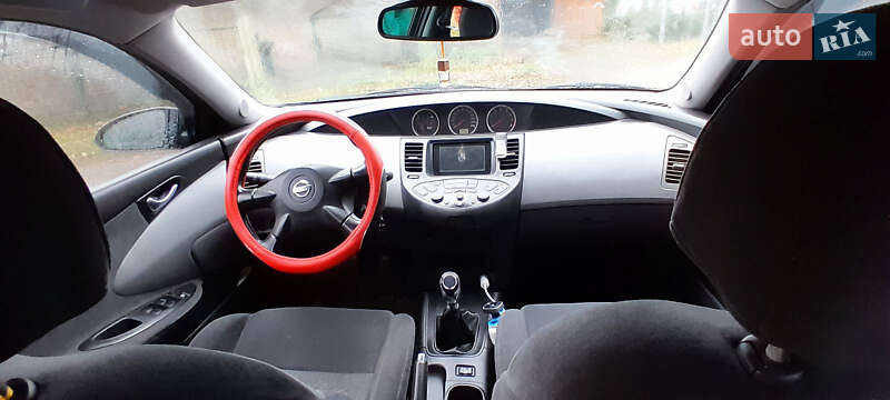 Седан Nissan Primera 2003 в Львові