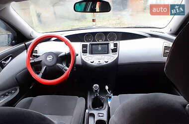 Седан Nissan Primera 2003 в 