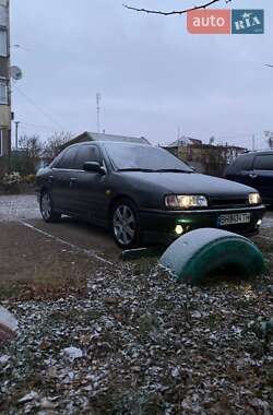 Седан Nissan Primera 1992 в Петродолинському