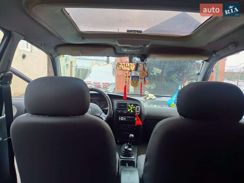 Універсал Nissan Primera 1993 в Самборі