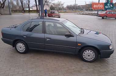 Седан Nissan Primera 1993 в Білгороді-Дністровському