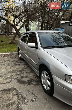 Седан Nissan Primera 1998 в Києві