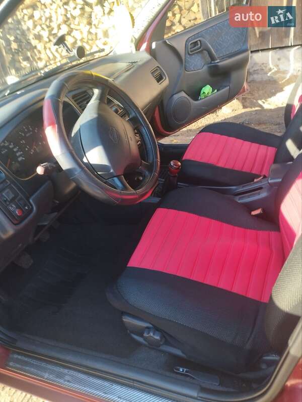 Седан Nissan Primera 1997 в Буске