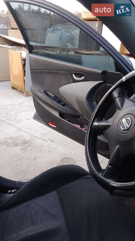 Седан Nissan Primera 2002 в Житомирі