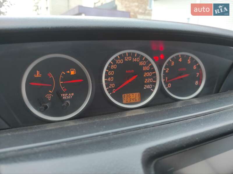 Седан Nissan Primera 2003 в Могилев-Подольске