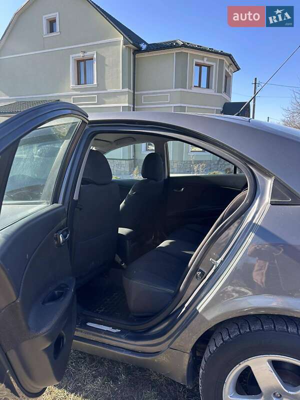 Седан Nissan Primera 2003 в Тернополі