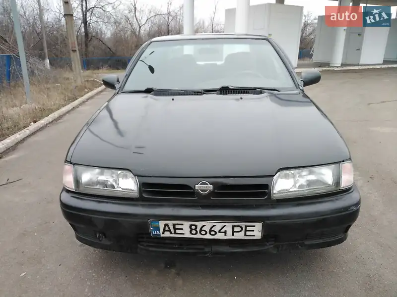 Nissan Primera 1990
