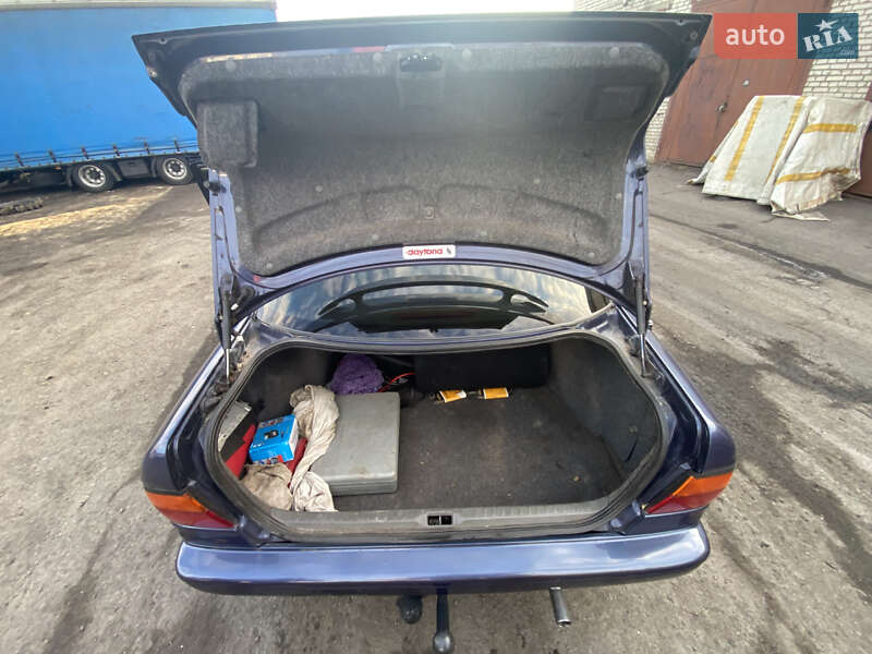 Седан Nissan Primera 1994 в Шептицькому