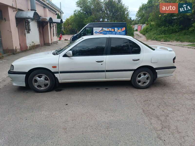 Седан Nissan Primera 1996 в Смілі