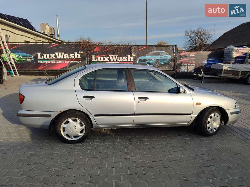 Седан Nissan Primera 1999 в Теребовле