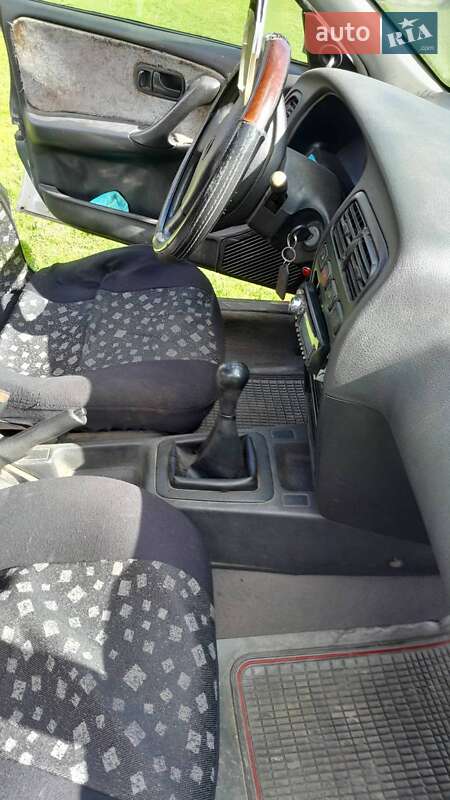 Седан Nissan Primera 1995 в Мостиске фото 9 Седан Nissan Primera 1995 в Мостиске