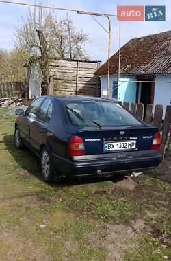 Хэтчбек Nissan Primera 1992 в 