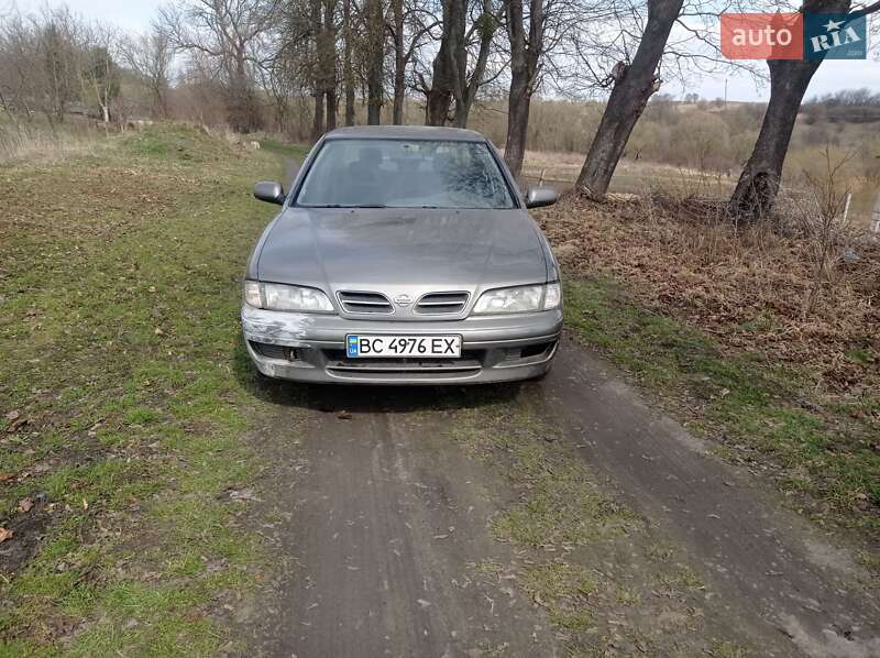 Седан Nissan Primera 1999 в 