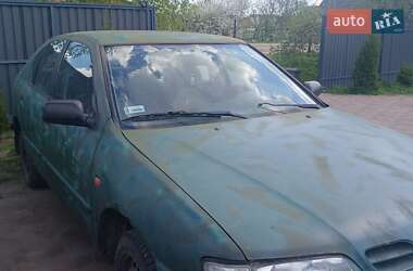 Седан Nissan Primera 1998 в Заречном