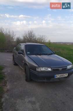 Седан Nissan Primera 1995 в Тлумаче