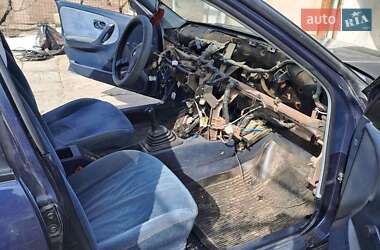 Хетчбек Nissan Primera 1992 в 